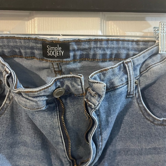 Classic Denim Flare Jeans for Women - Picture 4 of 7